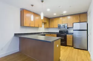 711 W 32nd St, Austin, TX 78705 - Photo 8