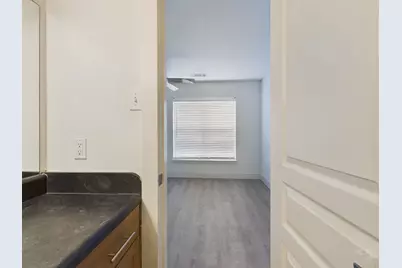 711 W 32nd Street #107, Austin, TX 78705 - Photo 28