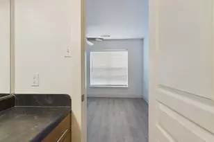 711 W 32nd St, Austin, TX 78705 - Photo 28