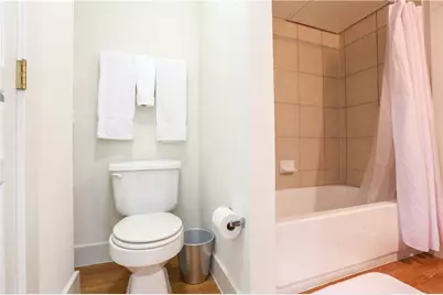 711 W 32nd Street #107, Austin, TX 78705 - Photo 18