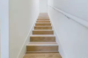 711 W 32nd St, Austin, TX 78705 - Photo 18