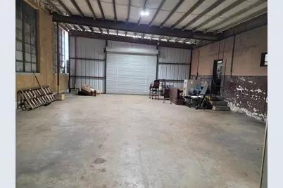 219 E 3rd Street, Taylor, TX 76574 - Photo 6