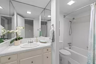 6109 Bullard Dr, Austin, TX 78757 - Photo 24