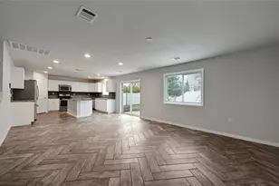 11121 Mickelson Dr, Austin, TX 78747 - Photo 8