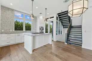 2518 Sutherland St, Austin, TX 78746 - Photo 8