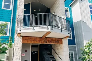 7051 Meadow Lake Blvd, Austin, TX 78744 - Photo 2