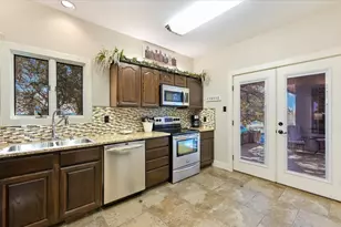 1800 Clubhouse Hill Dr, Spicewood, TX 78669 - Photo 14