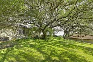 1800 Clubhouse Hill Dr, Spicewood, TX 78669 - Photo 6