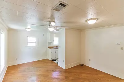 501 E 4th Street, Georgetown, TX 78626 - Photo 8