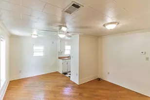 501 E 4th St, Georgetown, TX 78626 - Photo 8