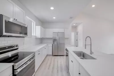 5211 Rob Scott Street, Austin, TX 78721 - Photo 10