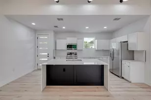 5211 Rob-Scott St, Austin, TX 78721 - Photo 8