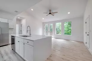 5211 Rob-Scott St, Austin, TX 78721 - Photo 6