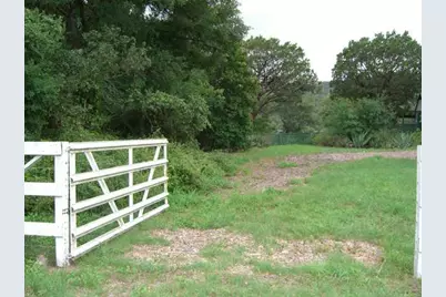18201 Gregg Bluff Road, Jonestown, TX 78645 - Photo 22