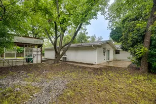 1800 Grace St, Taylor, TX 76574 - Photo 20
