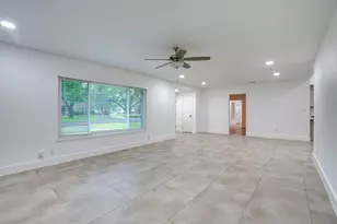 1800 Grace St, Taylor, TX 76574 - Photo 10