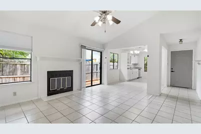 1124 Greenbriar Loop, Round Rock, TX 78664 - Photo 4