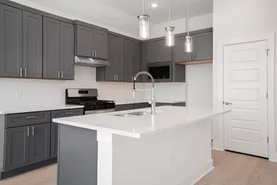 200 W 56th Street #1104, Austin, TX 78751 - Photo 4