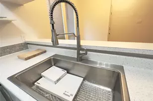 5504 Montview St, Austin, TX 78756 - Photo 12