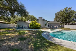 364 Woodland Ave, Giddings, TX 78942 - Photo 22