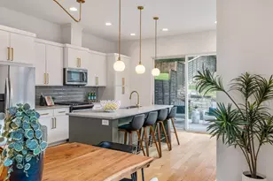 1301 Cometa St, Austin, TX 78721 - Photo 2