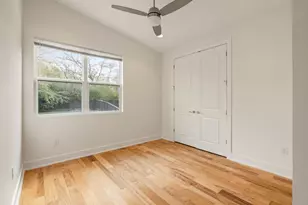 1301 Cometa St, Austin, TX 78721 - Photo 26