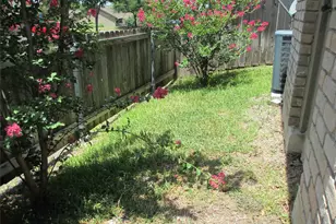 1015 E Yager Ln, Austin, TX 78753 - Photo 14