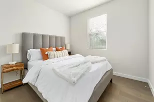 913 Valdez St, Austin, TX 78741 - Photo 18