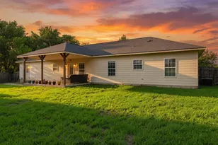 1221 Lovers Ln, Bastrop, TX 78602 - Photo 22