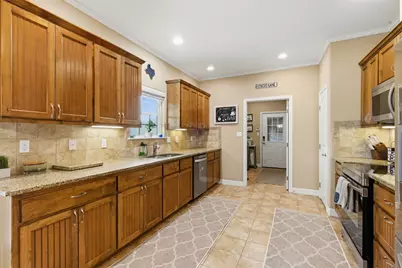 1221 Lovers Lane, Bastrop, TX 78602 - Photo 12