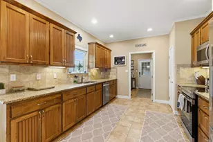 1221 Lovers Ln, Bastrop, TX 78602 - Photo 12
