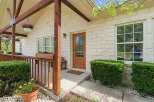 1221 Lovers Ln, Bastrop, TX 78602 - Photo 4
