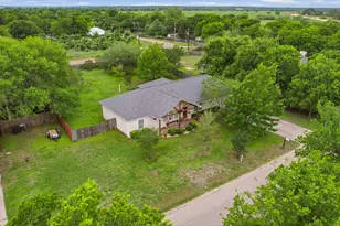 1221 Lovers Ln, Bastrop, TX 78602 - Photo 34