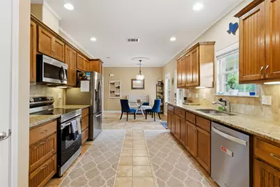 1221 Lovers Lane, Bastrop, TX 78602 - Photo 10