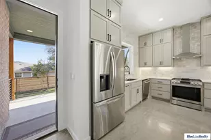 18305 Lake Oaks Dr, Jonestown, TX 78645 - Photo 20