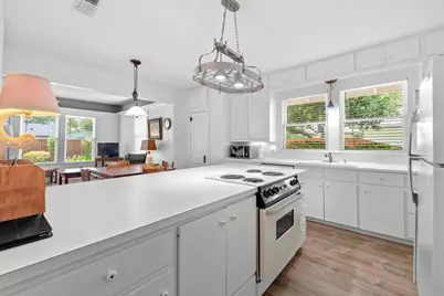 810 E University Avenue, Georgetown, TX 78626 - Photo 22