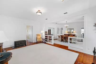 810 E University Avenue, Georgetown, TX 78626 - Photo 18