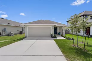 208 Blue Agate Ct, Jarrell, TX 76537 - Photo 2