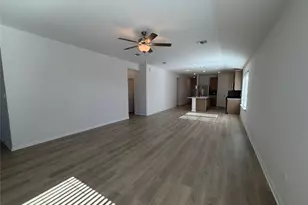 122 Holmby Dr, Hutto, TX 78634 - Photo 4