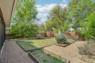4506 Russell Dr, Austin, TX 78745 - Photo 2
