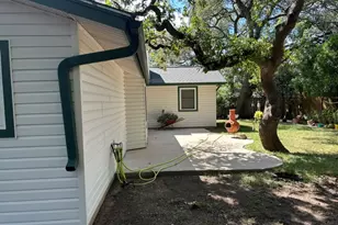 11624 Quarter Horse Trail, Austin, TX 78750 - Photo 2