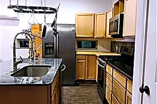 2003 E 9th St, Austin, TX 78702 - Photo 4