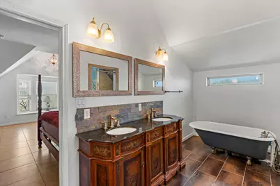 2003 E 9th Street, Austin, TX 78702 - Photo 20