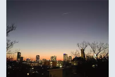 2003 E 9th Street, Austin, TX 78702 - Photo 10