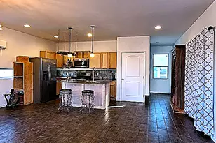 2003 E 9th St, Austin, TX 78702 - Photo 2