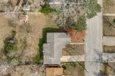 705 Campbell Street, Lockhart, TX 78644 - Photo 2