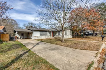 705 Campbell Street, Lockhart, TX 78644 - Photo 4