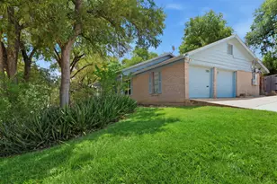 6108 Cherrylawn Cir, Austin, TX 78723 - Photo 14
