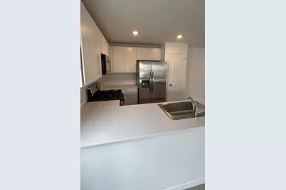 379 Keefer, Kyle, TX 78640 - Photo 4