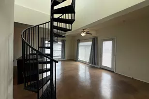 910 W 25th St, Austin, TX 78705 - Photo 18